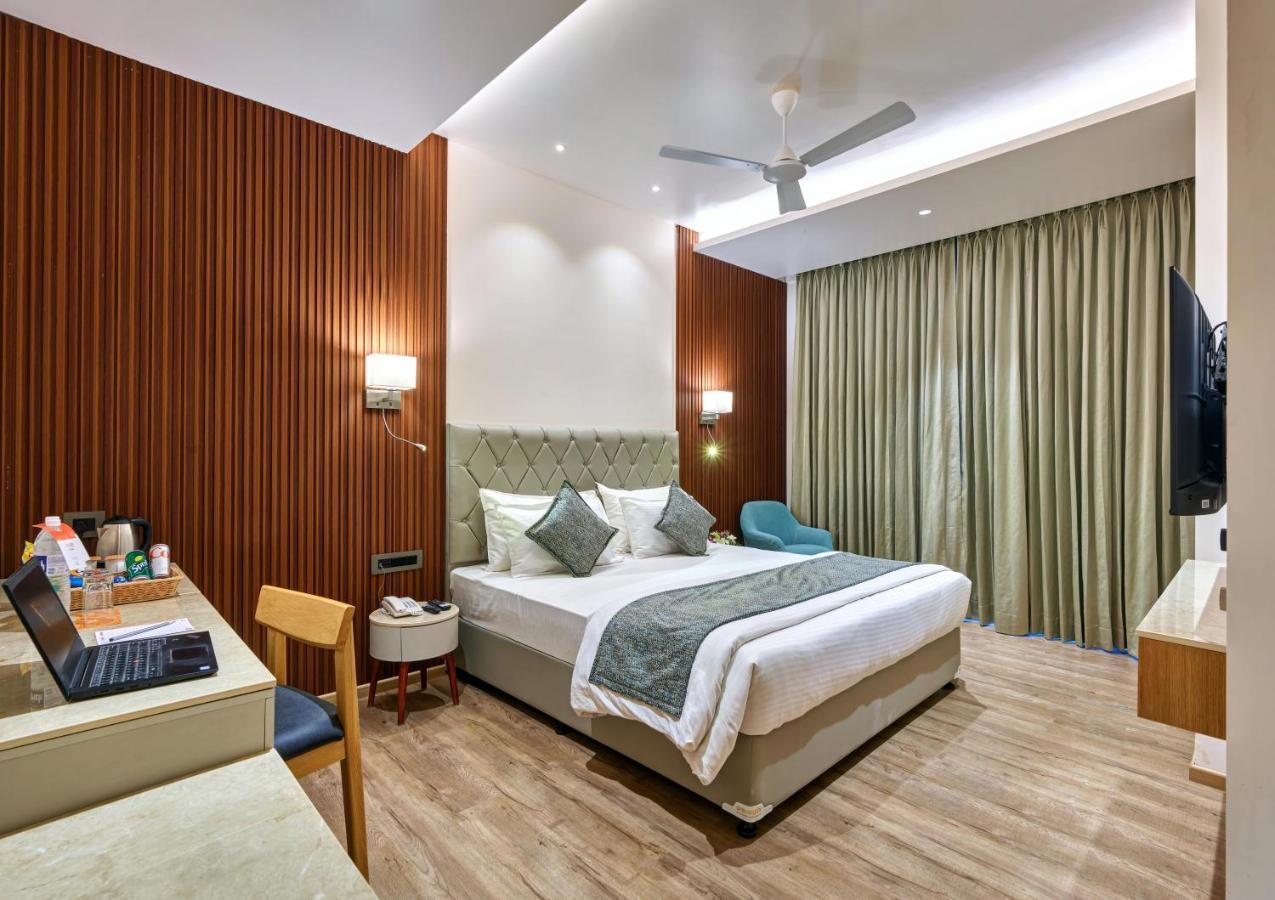 Regenta Place Raysons Kolhapur Exterior photo