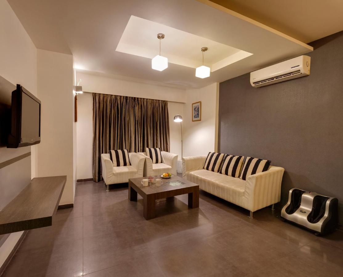 Regenta Place Raysons Kolhapur Exterior photo